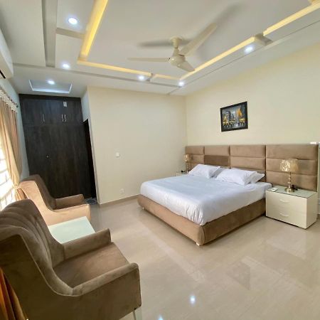 Continental Boutique House Bed & Breakfast Islamabad Ngoại thất bức ảnh