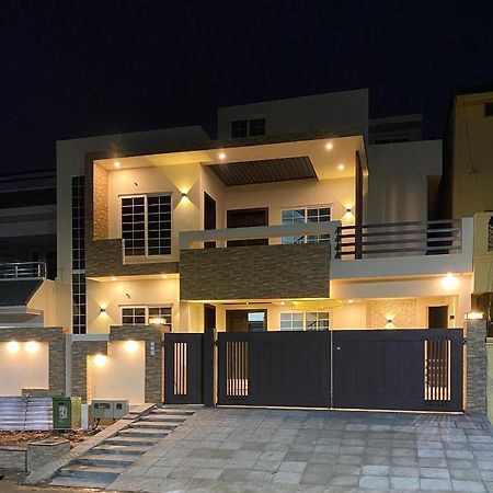 Continental Boutique House Bed & Breakfast Islamabad Ngoại thất bức ảnh