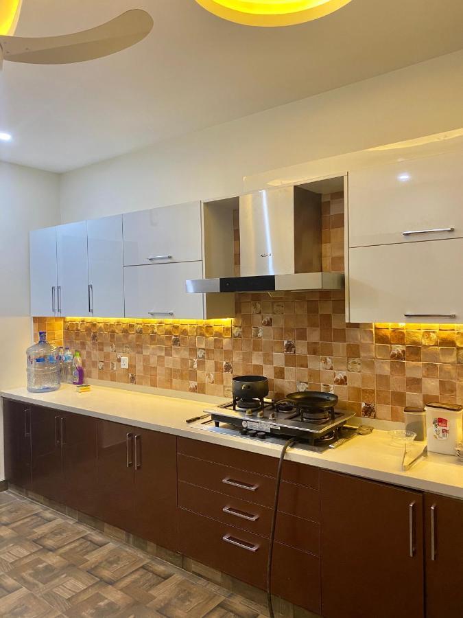 Continental Boutique House Bed & Breakfast Islamabad Ngoại thất bức ảnh